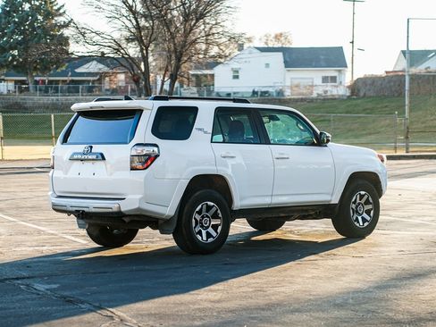 Used 2022 Toyota 4Runner TRD Off-Road Premium image 5