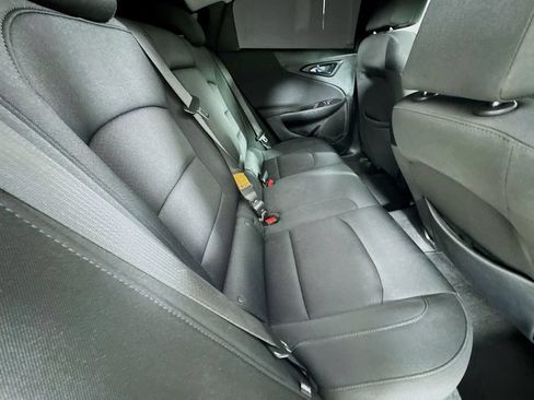 Used 2020 Chevrolet Malibu LT FWD image 33