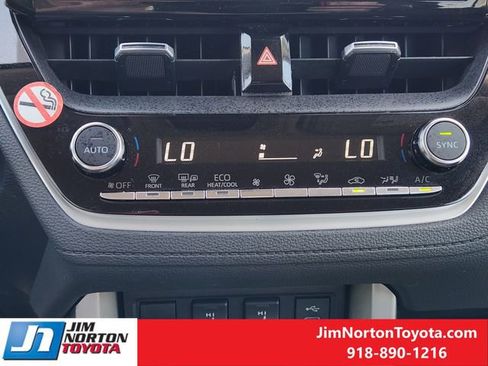 Used 2025 Toyota Corolla Cross XLE image 21