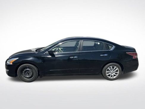 Used 2015 Nissan Altima 2.5 S w/ Power Driver Seat Package FWD image 2