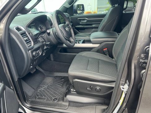 Used 2025 RAM 1500 Big Horn AWD/4WD image 9