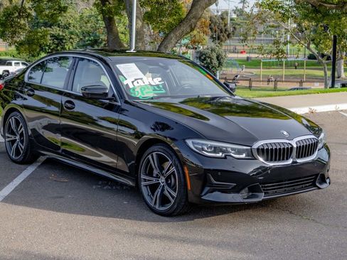 Used 2021 BMW 330i Sedan w/ Convenience Package (ZC2) image 4