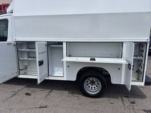 Used 2022 Ford Transit 350 DRW AWD w/ Interior Upgrade Package image 36