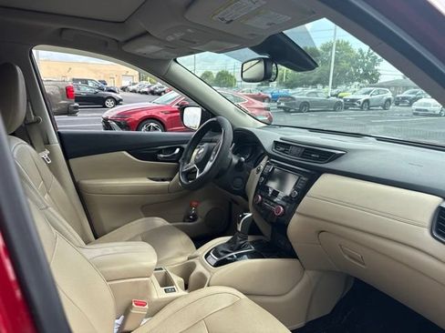 Used 2020 Nissan Rogue SL w/ Premium Package FWD image 8