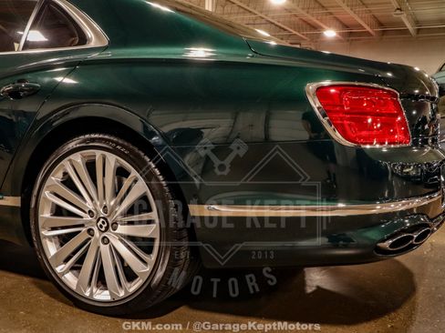 Used 2023 Bentley Flying Spur Azure AWD/4WD image 43