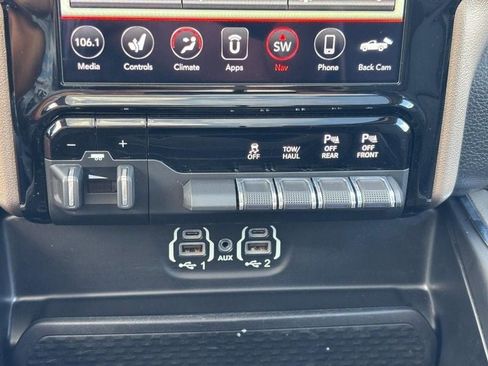 Used 2020 RAM 1500 Laramie image 24