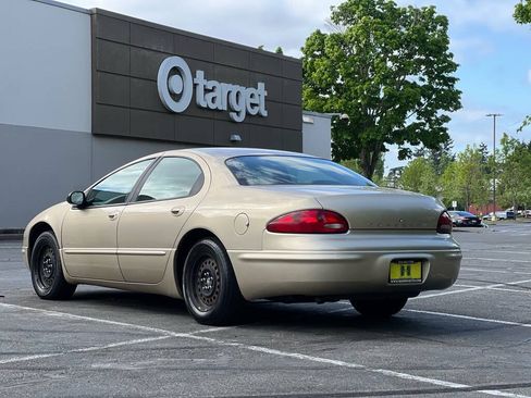 Used 2000 Chrysler Concorde LX FWD image 3