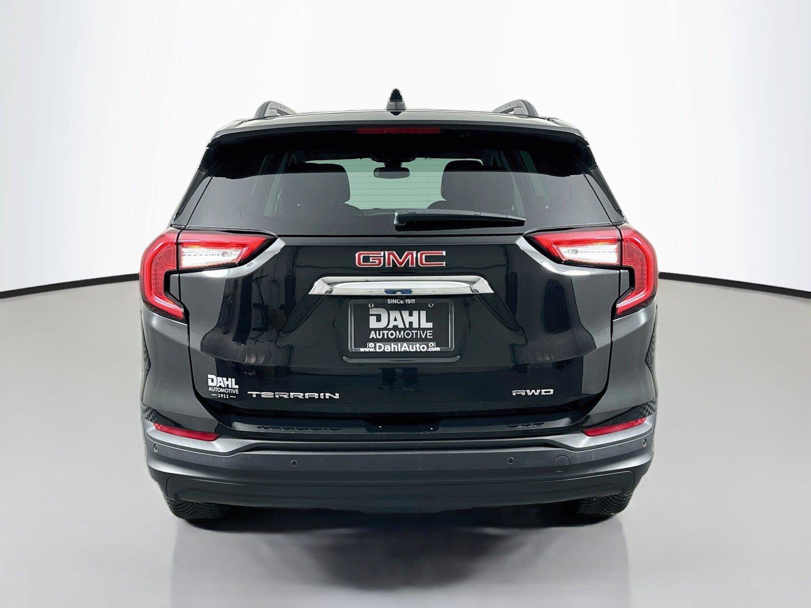 Used 2023 GMC Terrain SLE w/ Driver Convenience Package AWD/4WD image 12