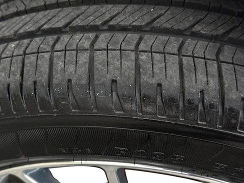Used 2009 Cadillac XLR RWD image 42