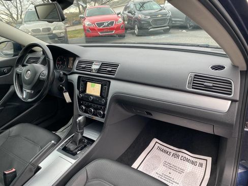 Used 2012 Volkswagen Passat TDI SE image 30