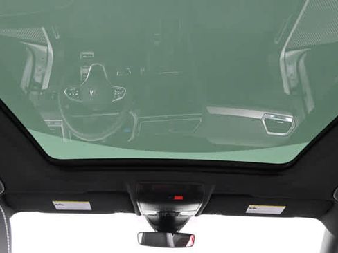 Used 2024 Volkswagen Tiguan SE R-Line FWD image 4