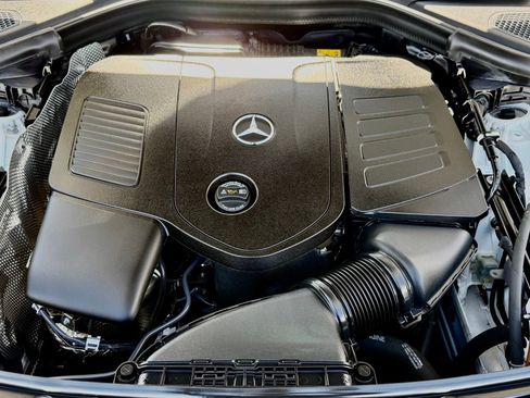 Used 2023 Mercedes-Benz GLC 300 image 42