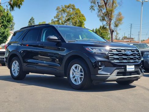 Used 2026 Ford Explorer Active w/ Active Comfort Package RWD image 1