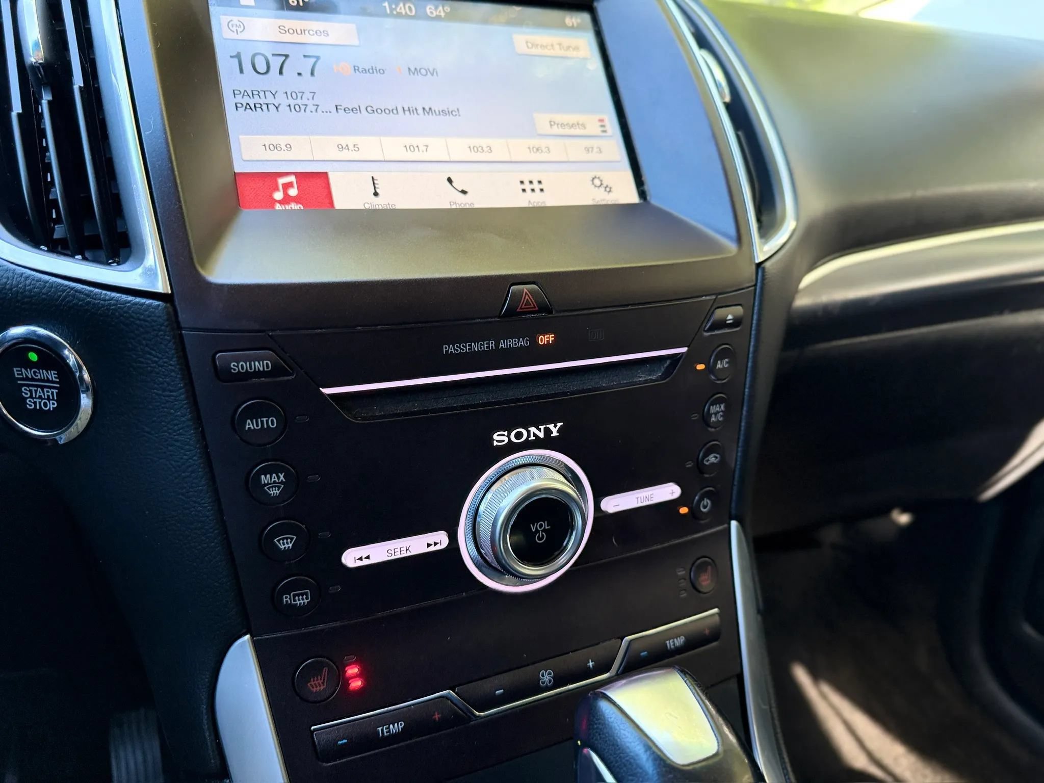 Used 2018 Ford Edge Titanium FWD image 36