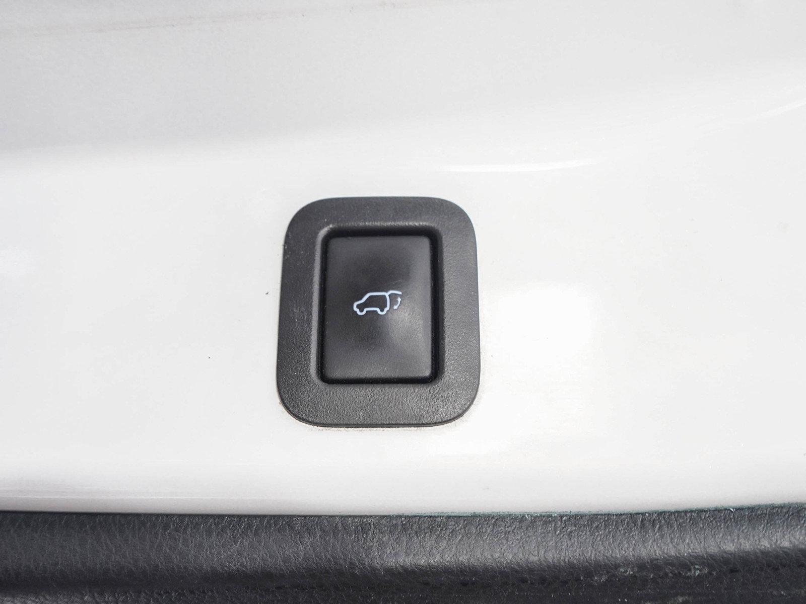 Used 2017 Toyota Highlander Limited Platinum AWD/4WD image 11