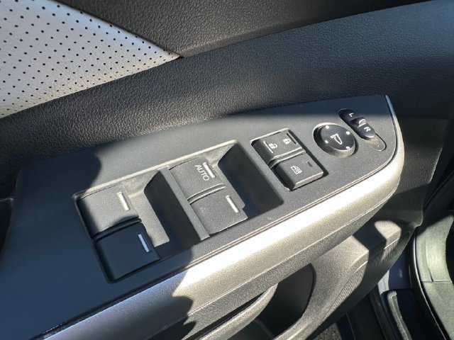 Used 2016 Honda CR-V EX-L image 12