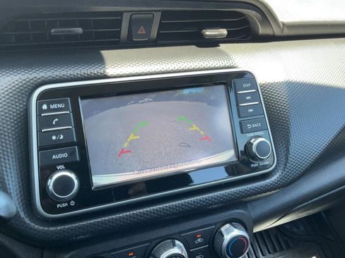 Used 2021 Nissan Kicks S FWD image 17