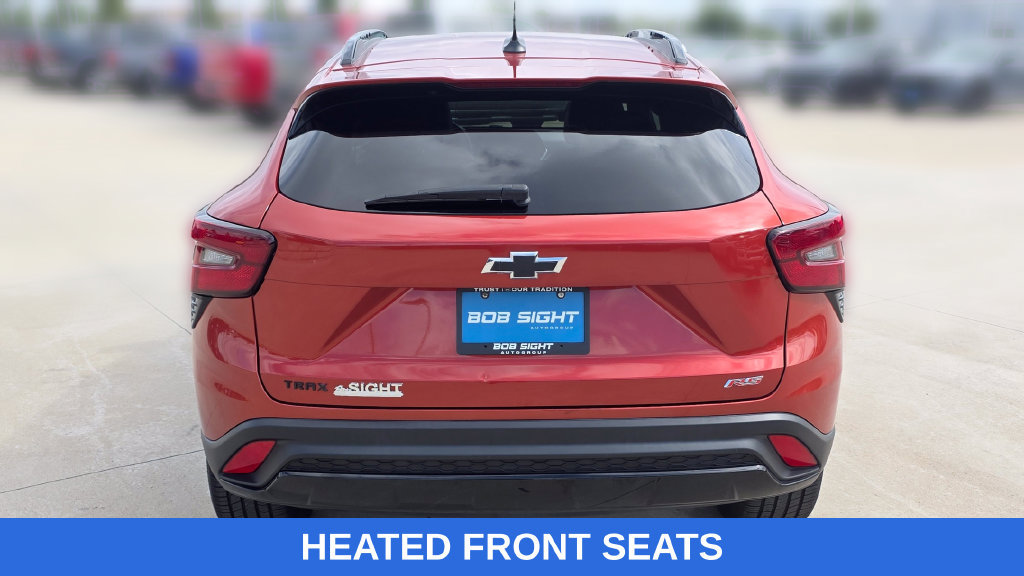 Used 2024 Chevrolet Trax RS w/ Driver Confidence Package FWD image 4