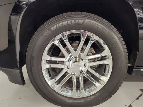 Used 2016 Cadillac Escalade ESV Premium image 8