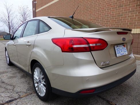 Used 2017 Ford Focus Titanium image 7