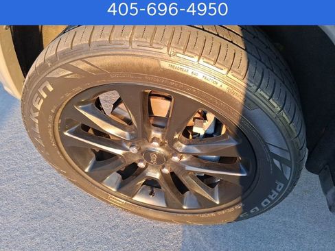 Used 2019 Jeep Grand Cherokee Altitude image 13