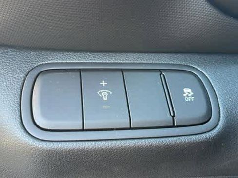 New 2025 Hyundai Venue Limited image 20