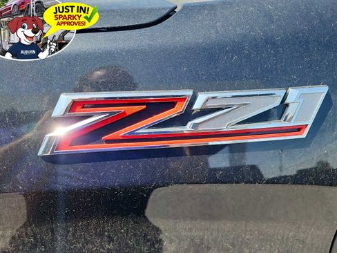 Used 2022 Chevrolet Silverado 1500 RST AWD/4WD image 2