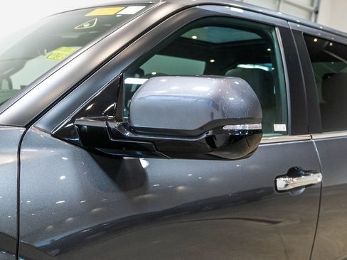 Used 2026 Toyota Tundra Limited AWD/4WD image 12