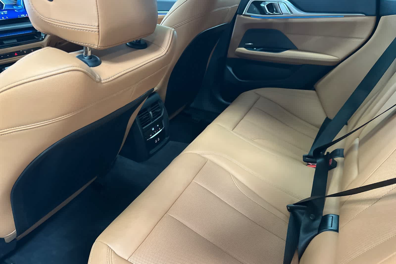 Used 2025 BMW i4 eDrive40 w/ M Sport Package RWD image 4