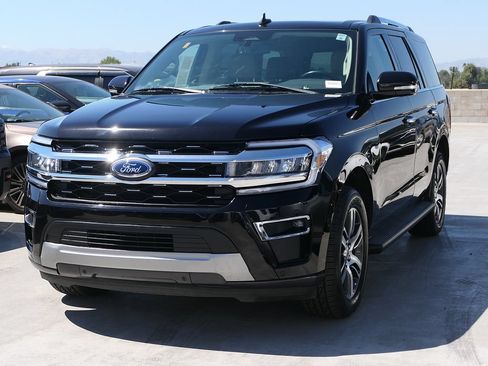 Used 2024 Ford Expedition Limited RWD image 6