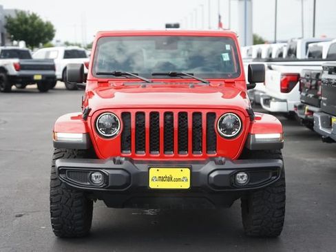 Used 2023 Jeep Wrangler Unlimited Sahara AWD/4WD image 3
