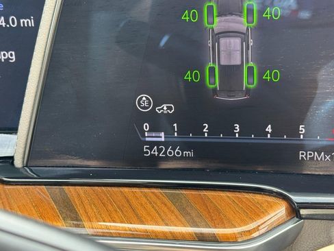 Used 2022 Cadillac Escalade Premium Luxury Platinum AWD/4WD image 25
