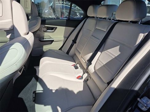 Used 2024 Mercedes-Benz C 300 C 300 image 10