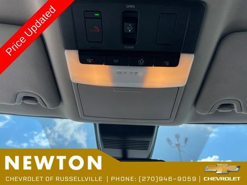 Used 2025 Nissan Altima 2.5 SL AWD/4WD image 17