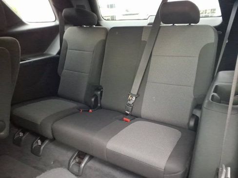Used 2023 Chevrolet Traverse LT AWD/4WD image 27