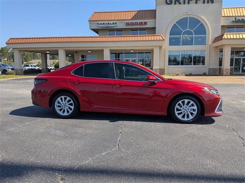 Used 2024 Toyota Camry LE image 2