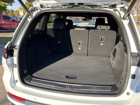 Used 2023 Jeep Grand Cherokee Overland w/ Luxury Tech Group IV image 8