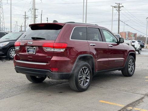 Used 2017 Jeep Grand Cherokee Limited w/ Luxury Group II image 4