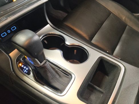 Used 2018 Jeep Grand Cherokee Limited image 26