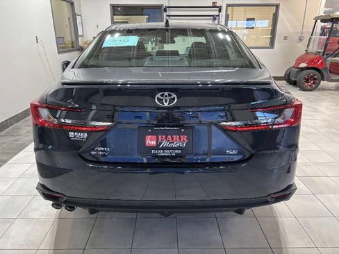 New 2026 Toyota Camry SE AWD/4WD image 3