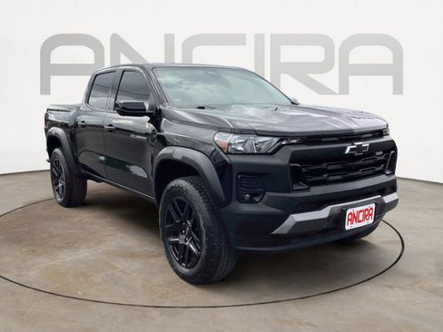 Used 2023 Chevrolet Colorado Trail Boss w/ Technology Package image 6