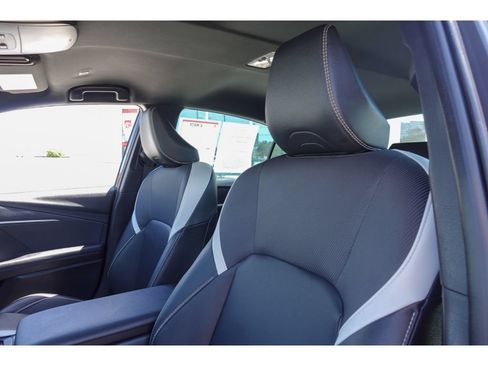 Used 2025 Toyota Camry SE FWD image 11