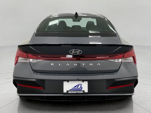 New 2026 Hyundai Elantra SEL Sport Premium FWD image 4
