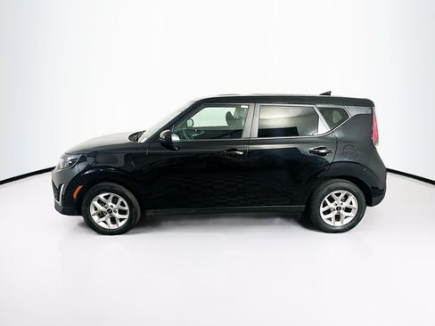Used 2025 Kia Soul LX w/ LX Technology Package FWD image 4