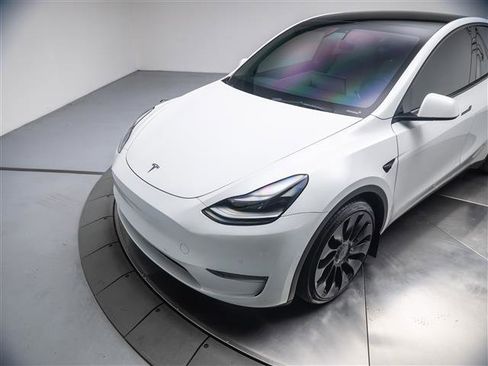 Used 2022 Tesla Model Y Performance image 31