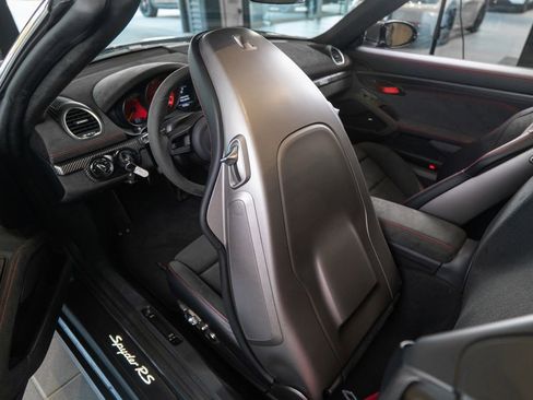 Certified 2024 Porsche 718 Boxster Spyder RS RWD image 47