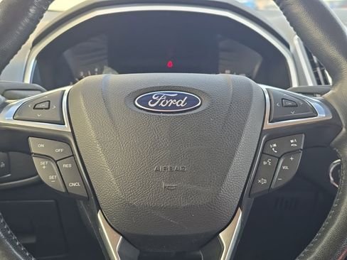 Used 2017 Ford Edge SEL AWD/4WD image 16
