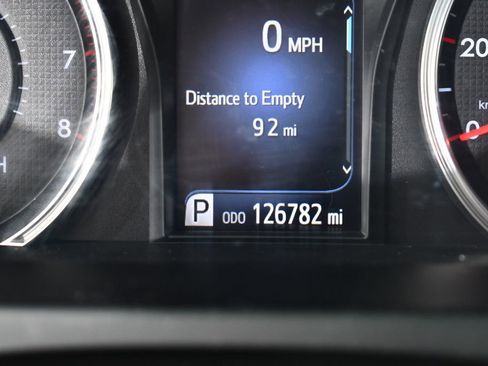 Used 2015 Toyota Camry SE FWD image 26