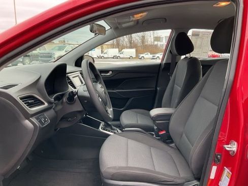 Used 2022 Hyundai Accent SE image 10