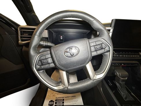 Used 2025 Toyota Tundra Limited image 10